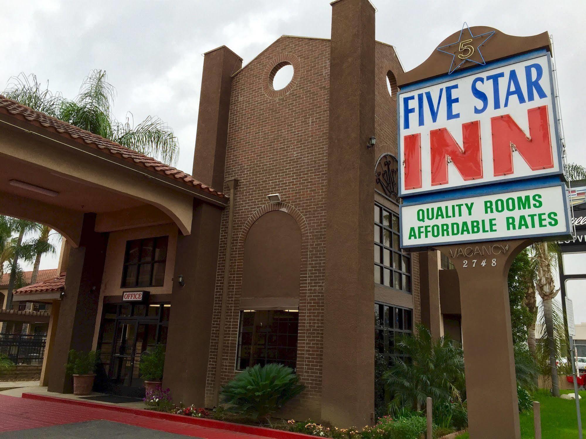 Five Star Inn เวสต์โควีนา ภายนอก รูปภาพ
